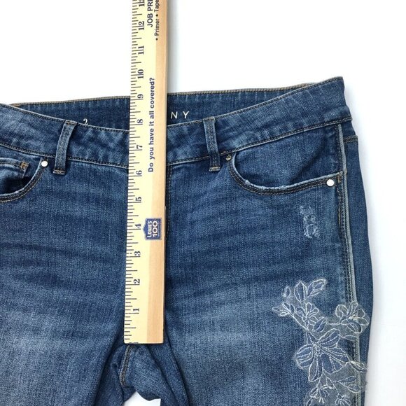 WHBM Women's Jeans The Skinny Embroidered Distressed size 2 length 30" - Picture 7 of 10